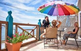 Flamboyan Guest House